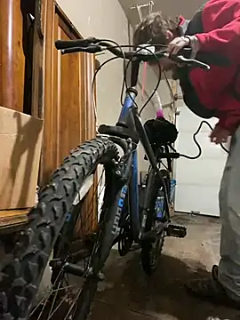 Snapshot of Fuckboy4public chatting on January 2, 2025, 5:57 am Fuckboy4public online show from January 2, 2025, 5:57 am