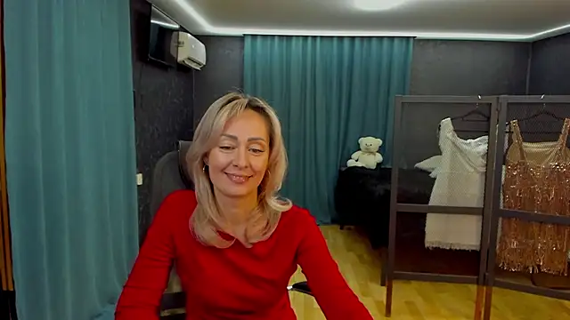 Snapshot of Julia_Cherry_ chatting on October 25, 2025, 1:34 pm Julia Cherry  online show from October 25, 2025, 1:34 pm