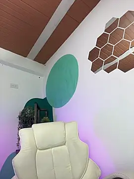 LollaByer online show from November 12, 2025, 9:07 pm