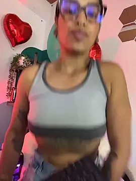 LollaByer online show from February 12, 2026, 9:03 pm