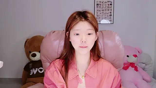 yangyang-1115 online show from April 13, 2026, 2:15 am