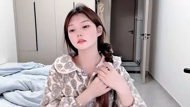 yangyang-1115 online show from October 27, 2025, 12:50 pm