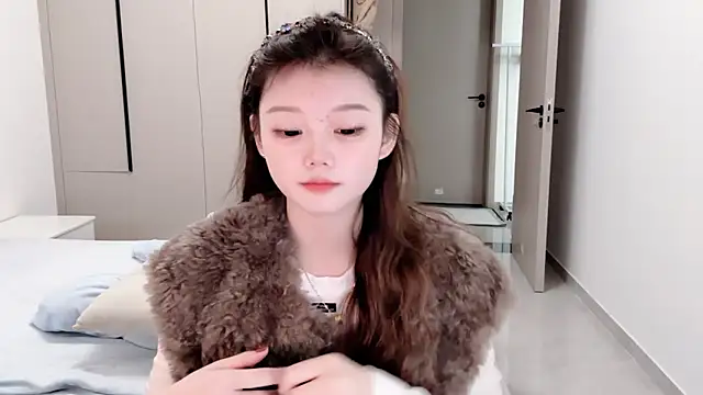 yangyang-1115 online show from October 29, 2025, 4:00 am