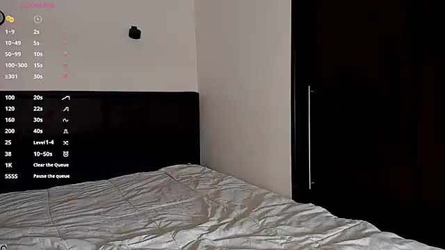 Snapshot of andrewChris_ chatting on February 14, 2025, 9:10 pm andrewChris  online show from February 14, 2025, 9:10 pm