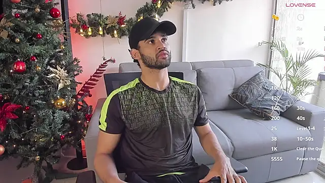 Snapshot of andrewChris_ chatting on December 9, 2024, 2:49 pm andrewChris  online show from December 9, 2024, 2:49 pm