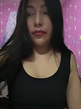 Snapshot of Velyn_18 chatting on December 16, 2025, 2:05 am Velyn 18 online show from December 16, 2025, 2:05 am