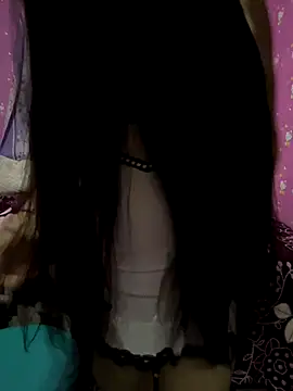 Snapshot of Velyn_18 chatting on December 18, 2025, 3:27 pm Velyn 18 online show from December 18, 2025, 3:27 pm