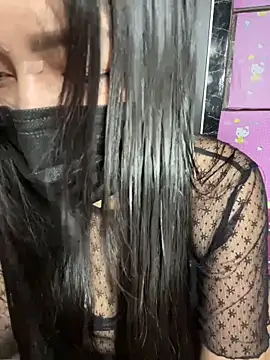 Snapshot of Velyn_18 chatting on February 9, 2026, 3:37 am Velyn 18 online show from February 9, 2026, 3:37 am