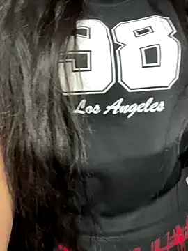 Snapshot of Velyn_18 chatting on December 5, 2025, 6:28 pm Velyn 18 online show from December 5, 2025, 6:28 pm