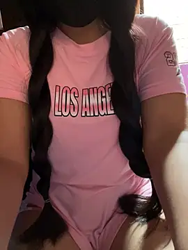 Snapshot of Velyn_18 chatting on February 27, 2026, 1:33 pm Velyn 18 online show from February 27, 2026, 1:33 pm