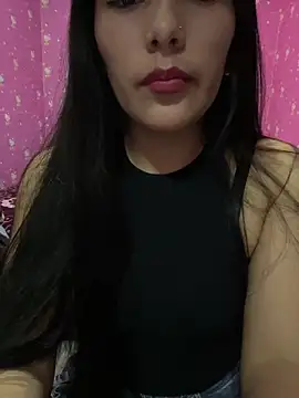 Snapshot of Velyn_18 chatting on December 17, 2025, 8:58 pm Velyn 18 online show from December 17, 2025, 8:58 pm