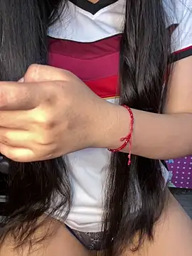 Snapshot of Velyn_18 chatting on March 1, 2026, 4:56 am Velyn 18 online show from March 1, 2026, 4:56 am