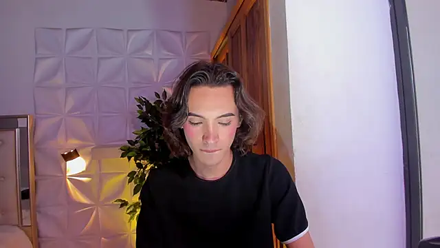 im sebaslopez online show from November 27, 2025, 11:43 am