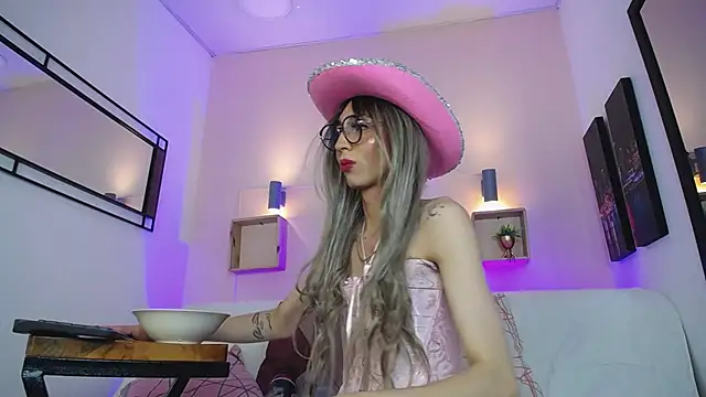 Snapshot of Aniie_Doll chatting on March 3, 2025, 6:42 am Aniie Doll online show from March 3, 2025, 6:42 am