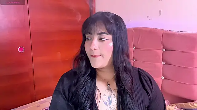 male couper online show from November 14, 2025, 8:12 pm