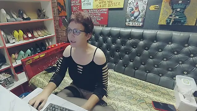 Lily4yourfun online show from November 9, 2025, 7:23 am