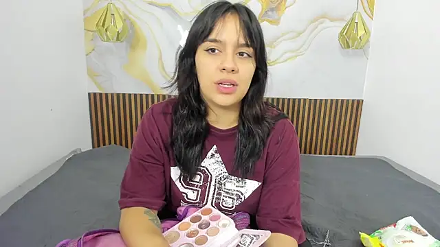 MelissaGilll online show from November 17, 2025, 7:18 pm