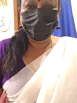 Snapshot of rekha_naier chatting on July 24, 2026, 11:23 pm rekha naier online show from July 24, 2026, 11:23 pm