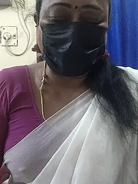 Snapshot of rekha_naier chatting on July 22, 2026, 10:45 pm rekha naier online show from July 22, 2026, 10:45 pm