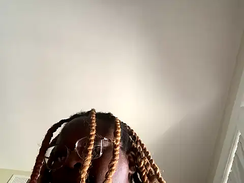 BigKittyRaven online show from December 15, 2025, 6:03 pm