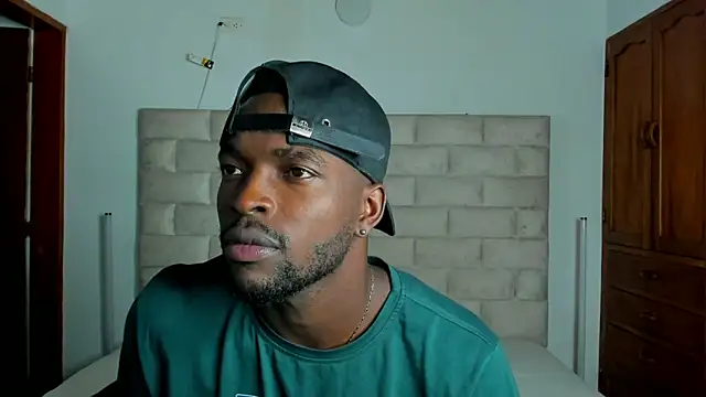 Snapshot of Dylan_Taylor chatting on February 15, 2026, 3:40 am Dylan Taylor online show from February 15, 2026, 3:40 am