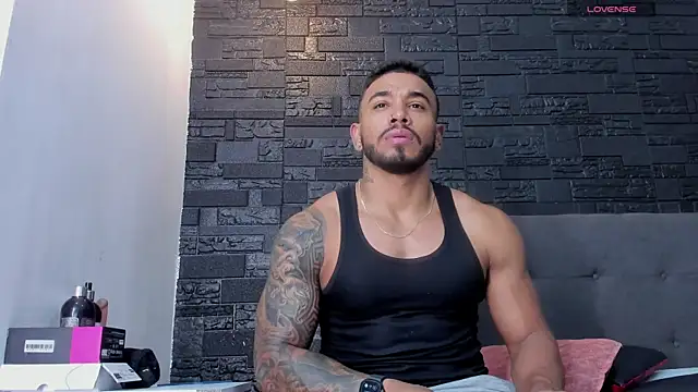 Snapshot of bruno_miller_ chatting on November 8, 2025, 9:29 pm bruno miller online show from November 8, 2025, 9:29 pm