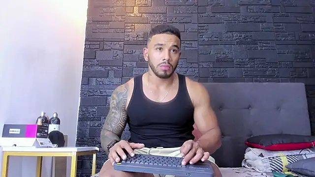 Snapshot of bruno_miller_ chatting on January 9, 2026, 8:27 pm bruno miller online show from January 9, 2026, 8:27 pm