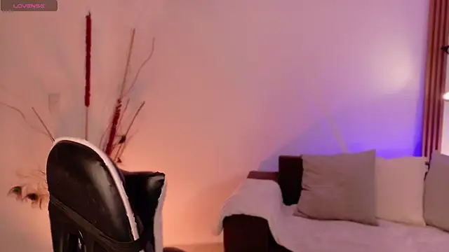 AnabelWolf online show from April 20, 2026, 3:46 pm