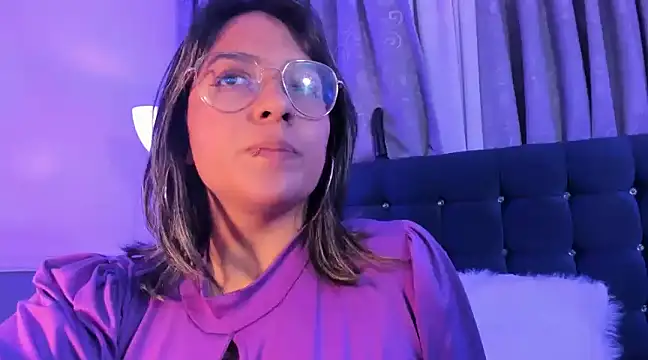 Pandoracherry online show from February 5, 2025, 9:46 am