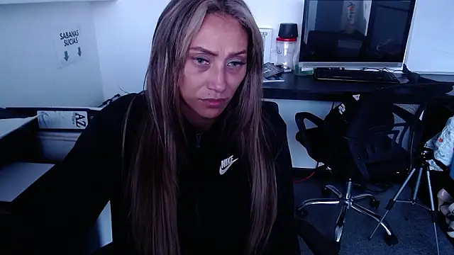 Snapshot of salome_drasin chatting on February 9, 2026, 2:15 pm salome drasin online show from February 9, 2026, 2:15 pm