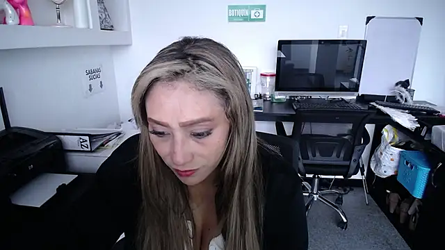 Snapshot of salome_drasin chatting on February 13, 2026, 1:00 pm salome drasin online show from February 13, 2026, 1:00 pm