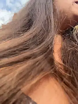 LIZ-06  online show from April 11, 2026, 8:34 pm