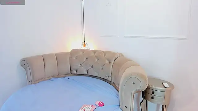 briannaduque online show from March 18, 2025, 12:28 pm