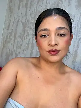 Snapshot of AdeleGray chatting on July 4, 2026, 9:08 pm AdeleGray online show from July 4, 2026, 9:08 pm
