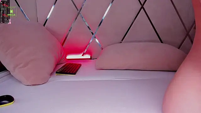 TerryBeauty online show from December 5, 2025, 4:44 am