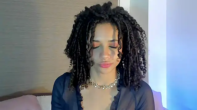 naomidawsonn online show from November 4, 2025, 12:47 am