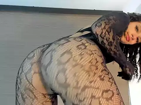 naomidawsonn online show from September 21, 2025, 1:44 am