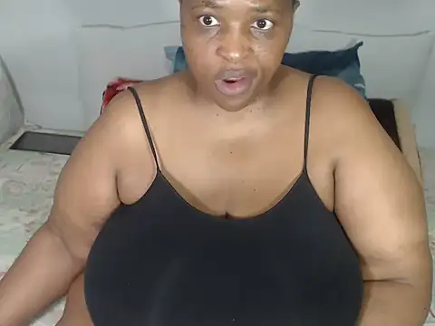 Snapshot of BootyDiva5 chatting on March 11, 2025, 3:14 am BootyDiva5 online show from March 11, 2025, 3:14 am