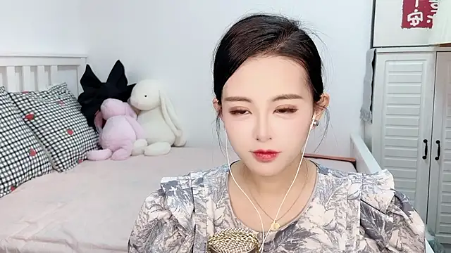 XINXINh online show from January 21, 2025, 2:43 am