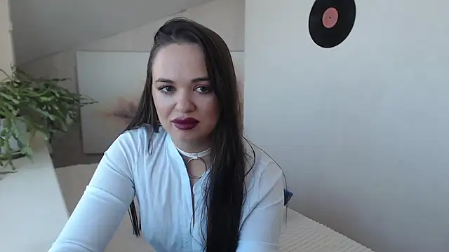 Luxuriouss s online show from October 24, 2025, 4:11 am