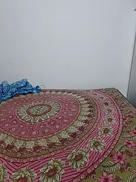 Snapshot of Cute-manisha chatting on June 17, 2026, 2:11 am Cute-manisha online show from June 17, 2026, 2:11 am