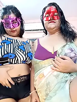 hottbabycam online show from April 26, 2026, 3:42 pm