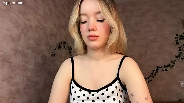 cutiemia0 online show from July 9, 2026, 2:12 am