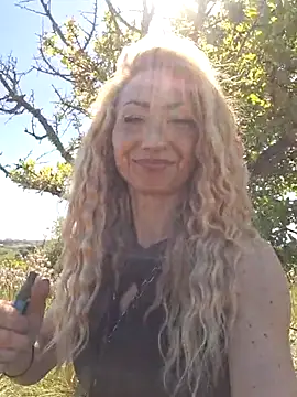 harleyejoker1 online show from April 7, 2026, 1:02 pm