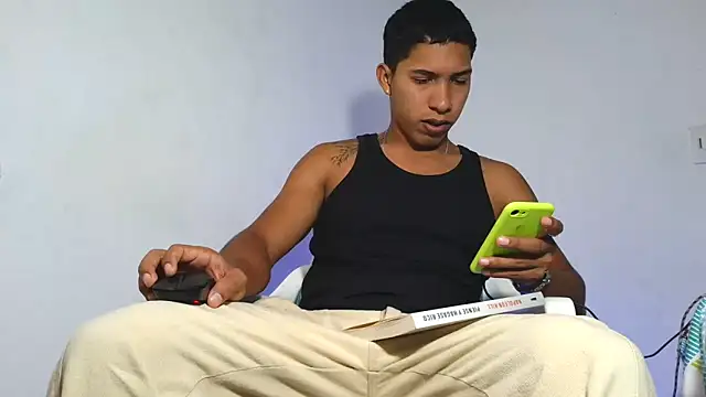 maximo vega newv online show from December 22, 2025, 8:53 pm