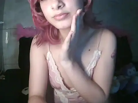 LadyhNigth online show from March 6, 2026, 9:32 pm