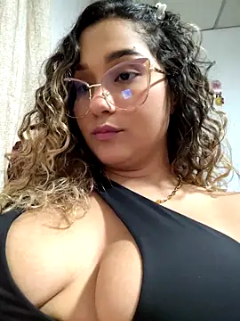 BrendaGirs online show from November 27, 2025, 1:50 am