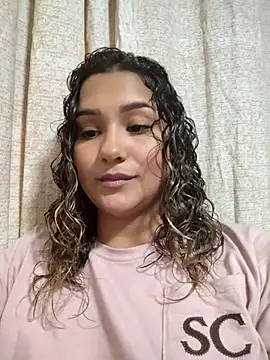 Snapshot of BrendaGirs chatting on February 4, 2026, 2:50 am BrendaGirs online show from February 4, 2026, 2:50 am