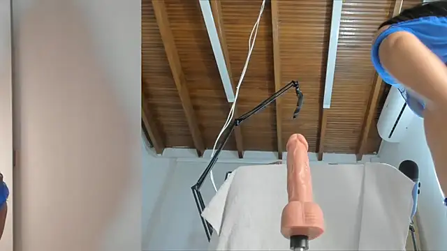 Lucy carter  online show from September 13, 2025, 12:49 pm