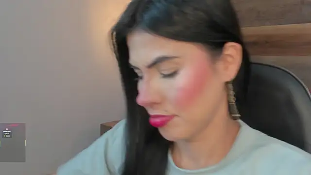 stephanya  online show from December 21, 2025, 7:04 pm